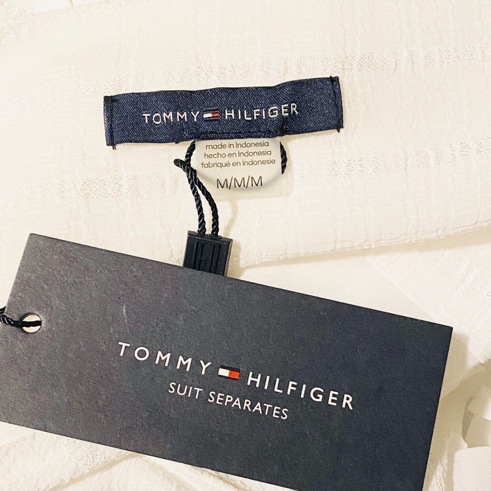 TOMMY HILFIGER White Sleeveless Ruffle Front Top M Lined Blouse - Picture 5 of 14